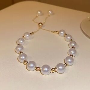 Nwt Classy Pearl Beaded Bracelet